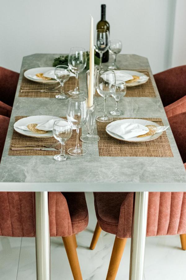 Design Suites Efharis Nea Peramos  Luaran gambar